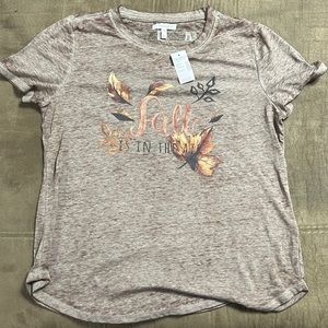 Maurices brand t shirt